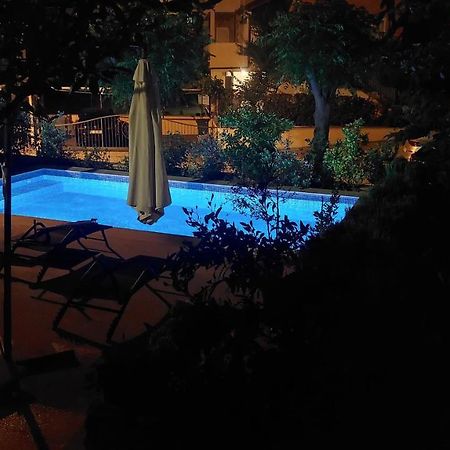 Apartments Plavi&Zuti Zaboric Luaran gambar