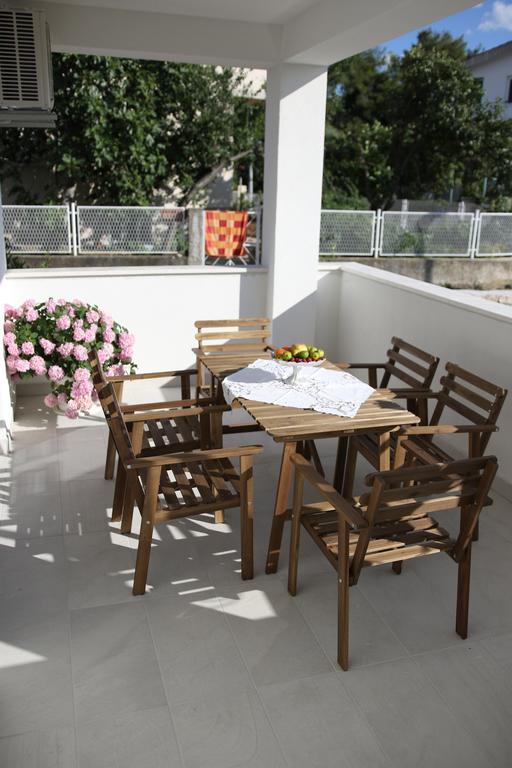 Apartments Plavi&Zuti Zaboric Bilik gambar