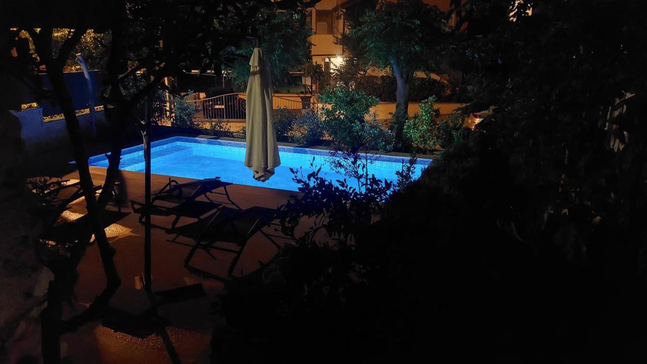 Apartments Plavi&Zuti Zaboric Luaran gambar