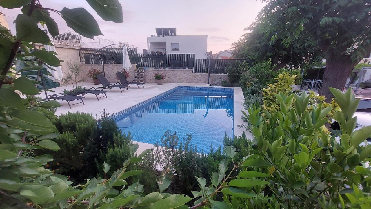 Apartments Plavi&Zuti Zaboric Luaran gambar